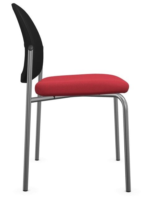 Moderner Stuhl mit rotem Sitzpolster, schwarzer Rückenlehne und silbernem Metallrahmen, seitlich abgebildet.
