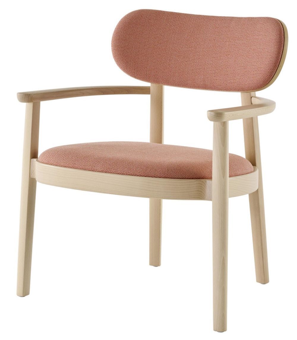 Ergonomischer Stuhl mit hellbraunem Holzrahmen und gepolstertem Sitz und Rückenlehne in Rosa.