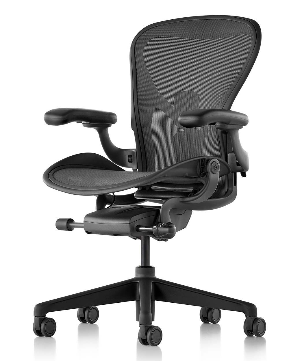 Ergonomischer Bürostuhl mit verstellbaren Armlehnen und Netzrückenlehne, fördert dynamisches Sitzen und Komfort.