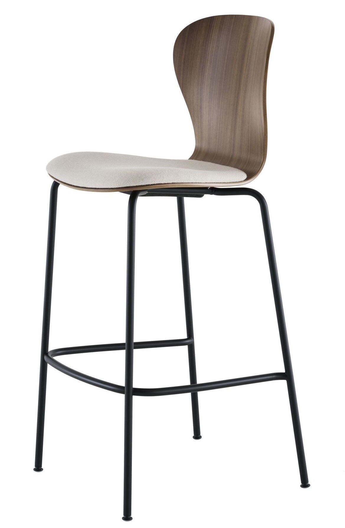 Moderner Barhocker mit gebogener Holzrückenlehne, gepolsterter Sitzfläche und schwarzem Metallgestell für ergonomischen Komfort.