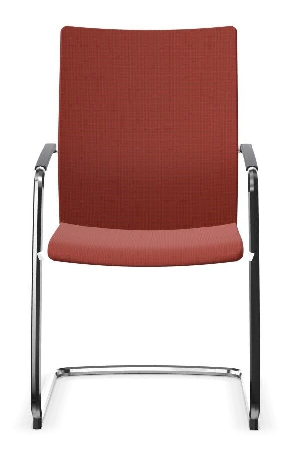 Moderner ergonomischer Stuhl mit rotem Bezug und Metallrahmen, ideal für Büros und Besprechungsräume.