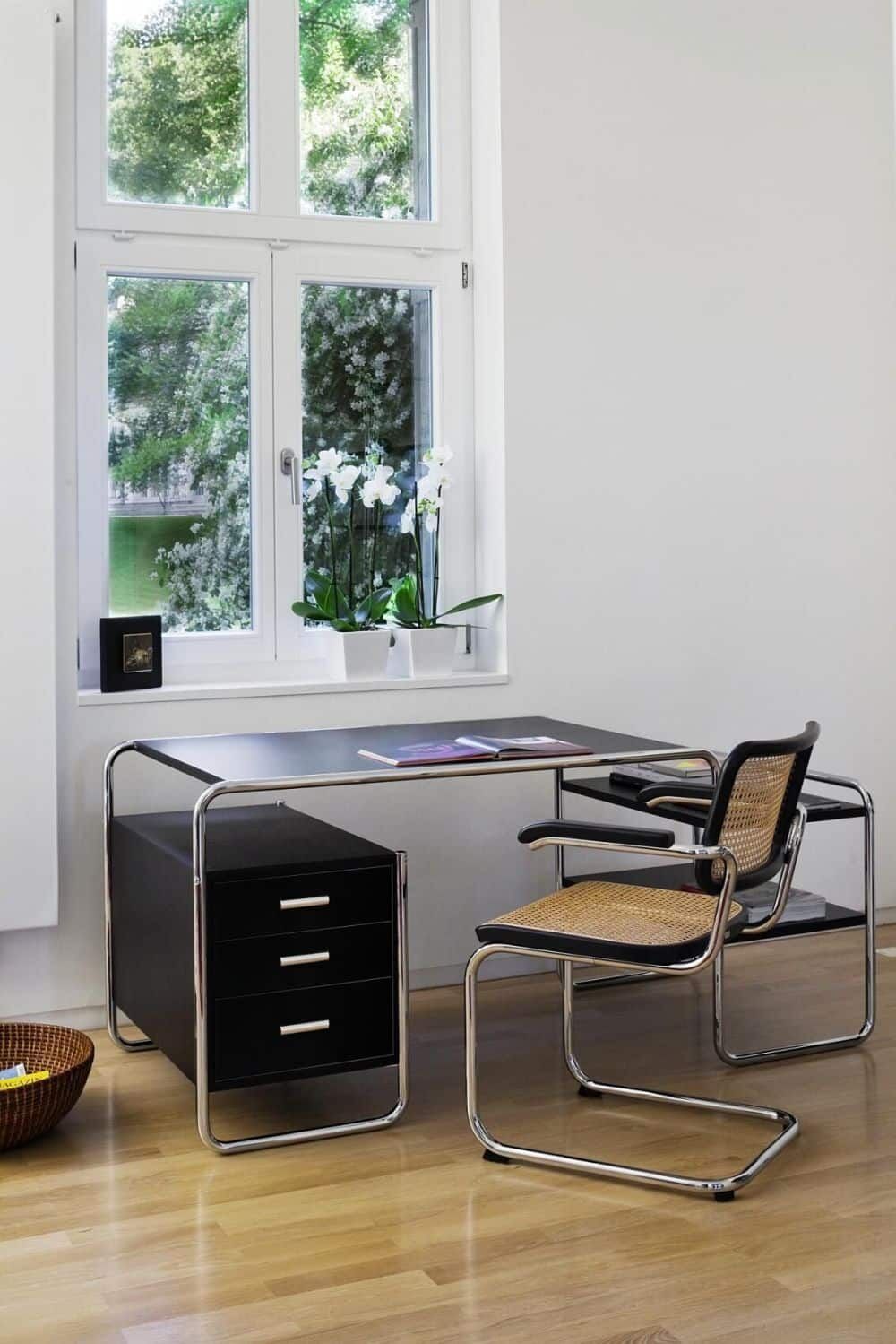 Thonet S 285, Schreibtisch, Stahlrohrgestell,