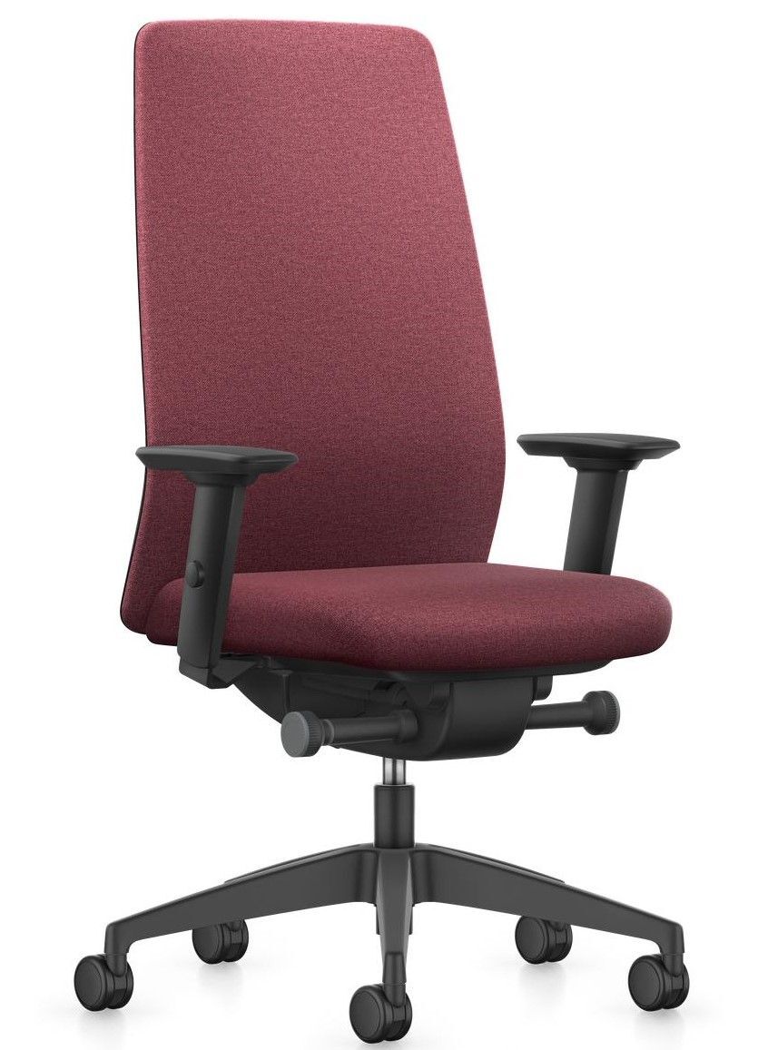 Ergonomischer Bürostuhl in Weinrot mit verstellbaren Armlehnen und Rollen für dynamisches Sitzen im Büro.