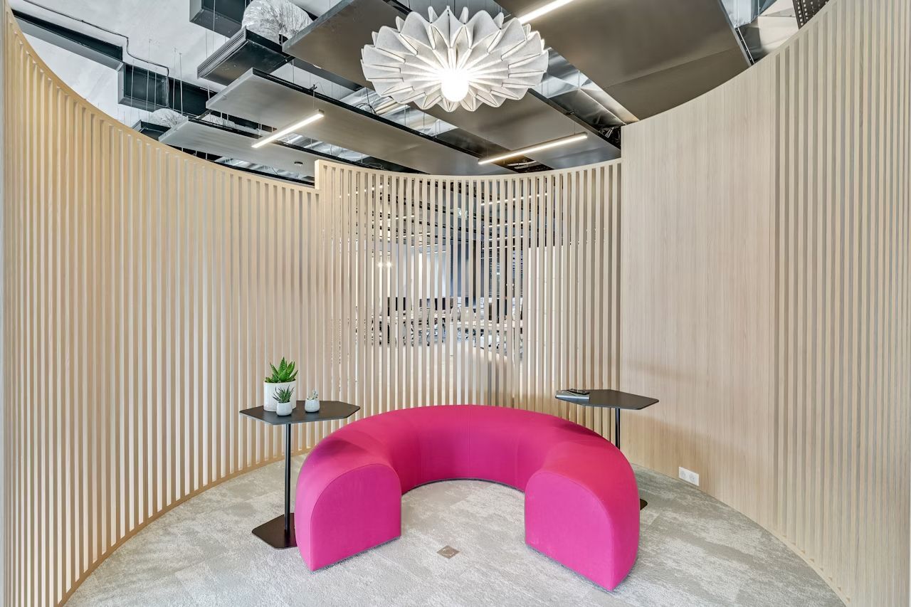 BuzziSpace BuzziCee, Polsterhocker, akustisch wirksam, 2 Größen