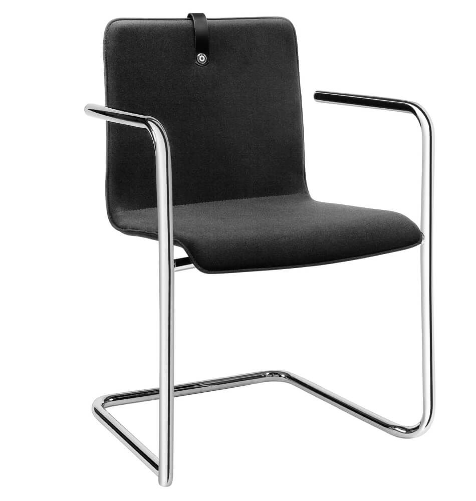 Moderner, ergonomischer Bürostuhl mit schwarzem Polster und verchromtem Rahmen ideal für dynamisches Sitzen.