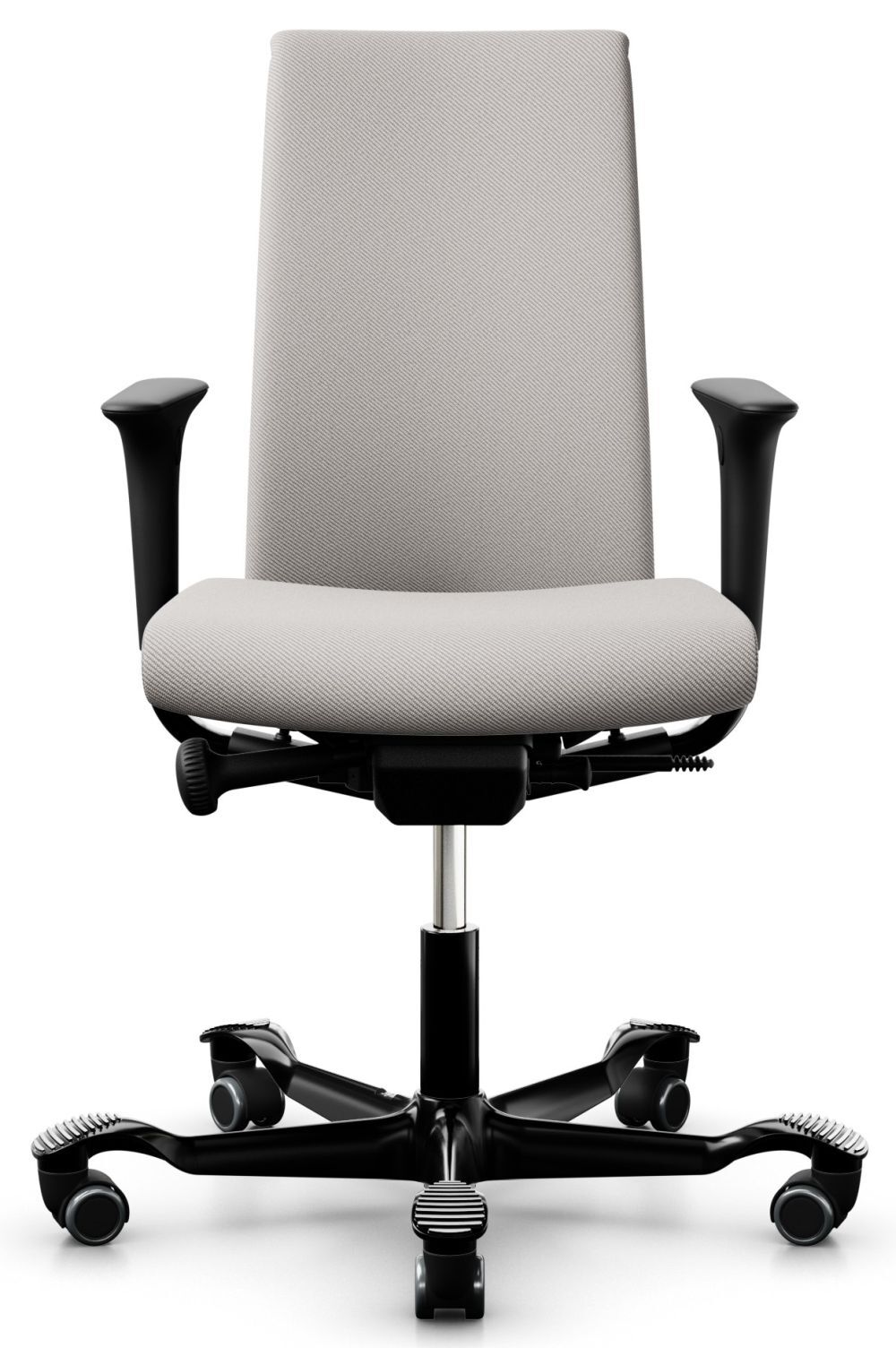 Ergonomischer Bürostuhl mit schwarzem Gestell, gepolstertem Sitz und Rückenlehne, verstellbaren Armlehnen und Rollen.