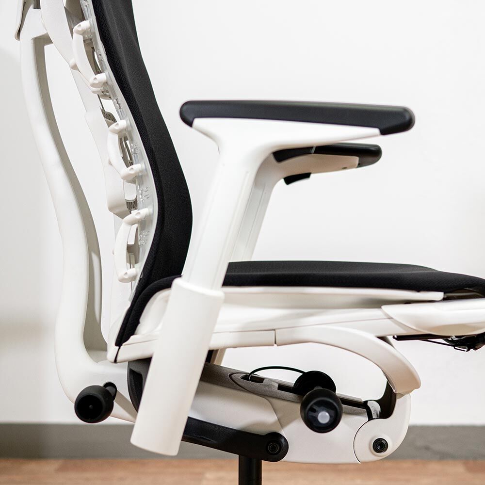 Herman Miller Embody Black & White mit Armlehnen
