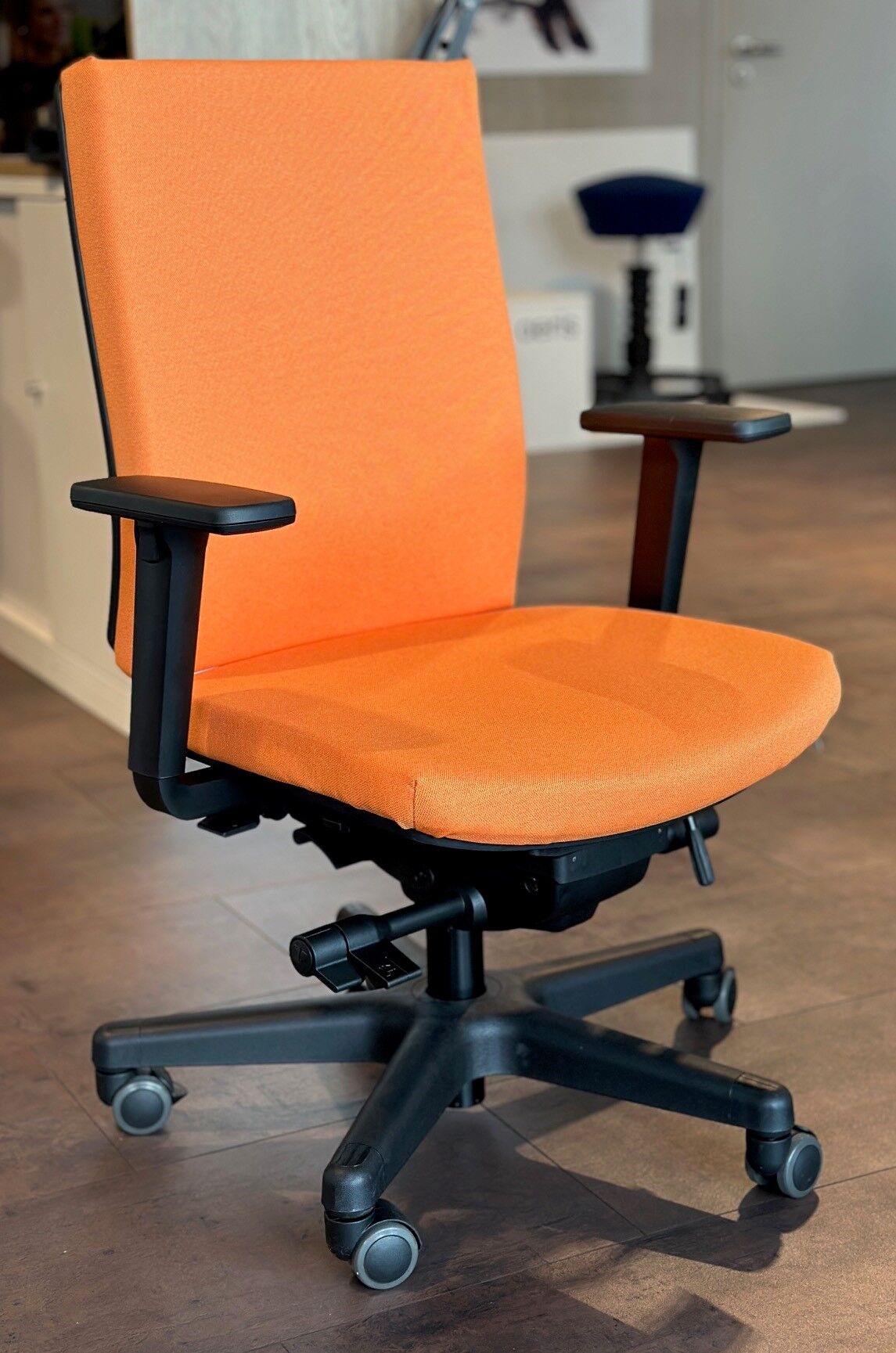 Chairgo KiGa Flex, Erzieherstuhl