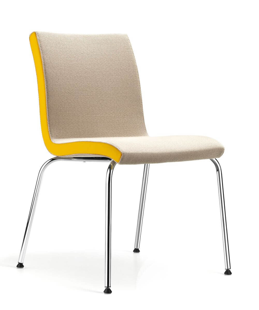 Moderner ergonomischer Stuhl mit beigem Stoff, gelbem Akzent und chromfarbenen Beinen; ideal für Büros.