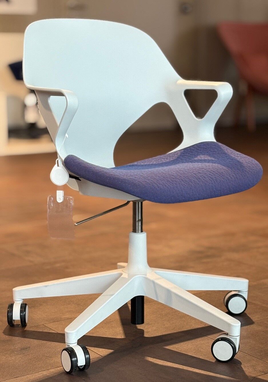 Herman Miller Zeph Mehrzweckstuhl, mit Armlehnen,