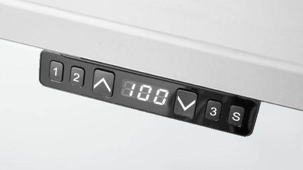 Höhenverstellbare Schreibtischsteuerung mit digitaler Anzeige und Bedientasten für ergonomisches Arbeiten.