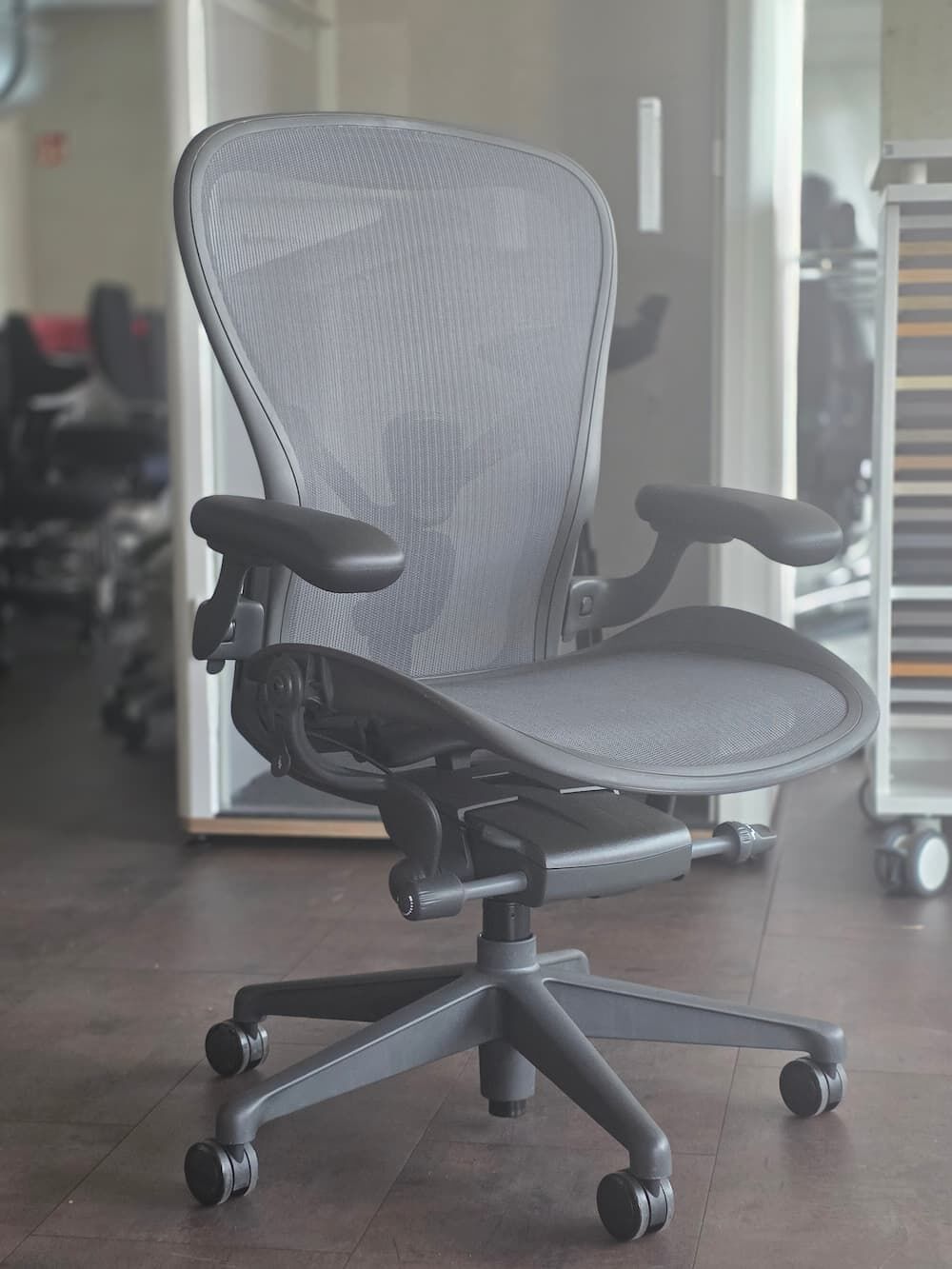 Herman Miller Aeron, Graphite, Größe C,