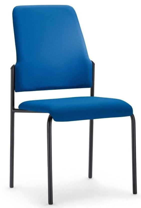 Blauer ergonomischer Stuhl mit schwarzem Rahmen, geeignet für Büros und Konferenzen.