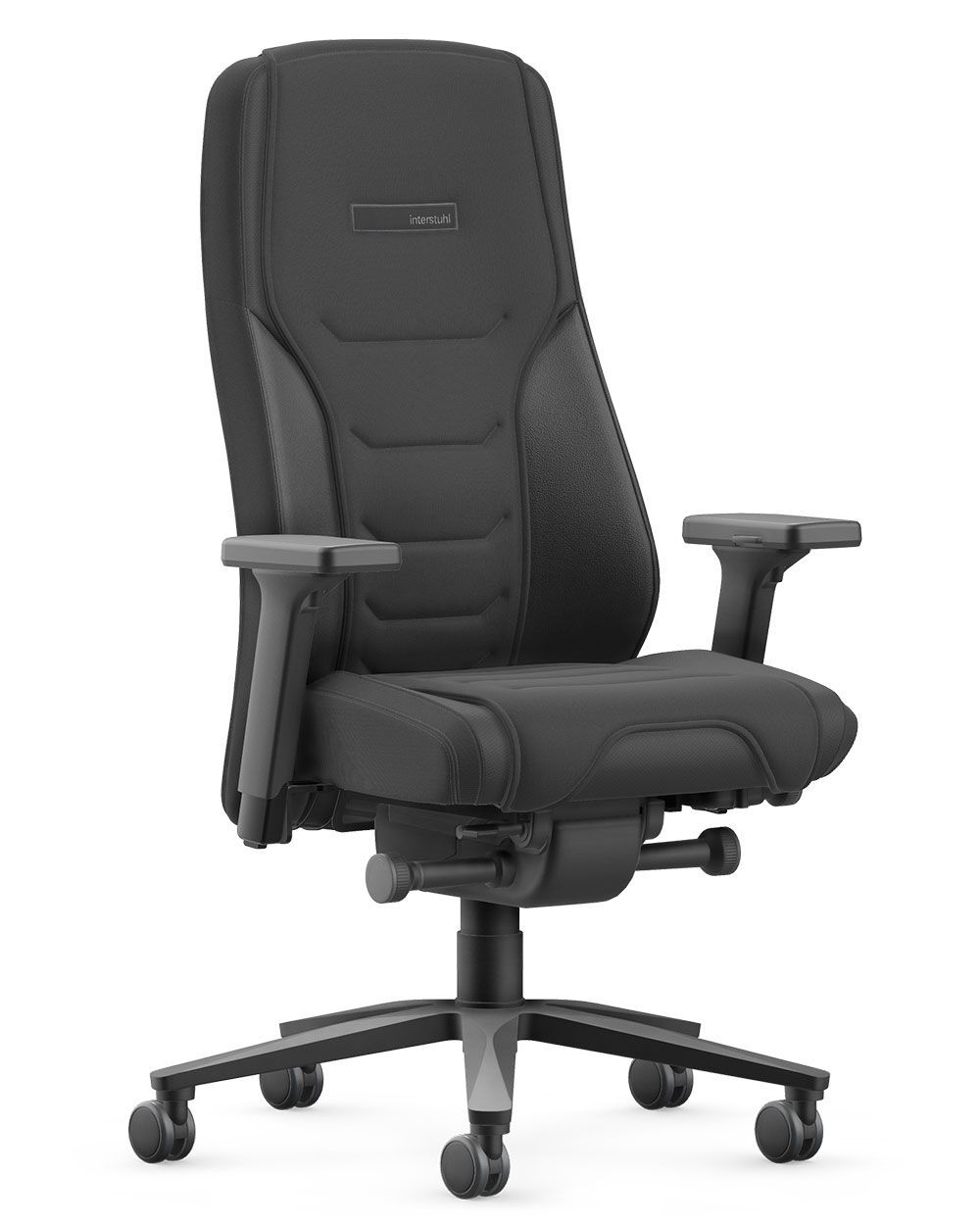 Schwarzer Bürostuhl mit ergonomischem Design, verstellbaren Armlehnen und gepolsterter Rückenlehne auf fünf Rollen.