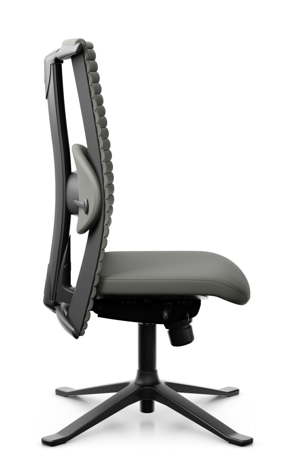 Seitliche Ansicht eines ergonomischen Bürostuhls mit Netzrückenlehne und gepolstertem Sitz auf schwarzem Fußgestell.