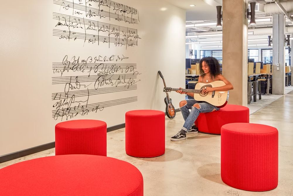 BuzziSpace BuzziSpot, Polsterhocker, akustisch wirksam