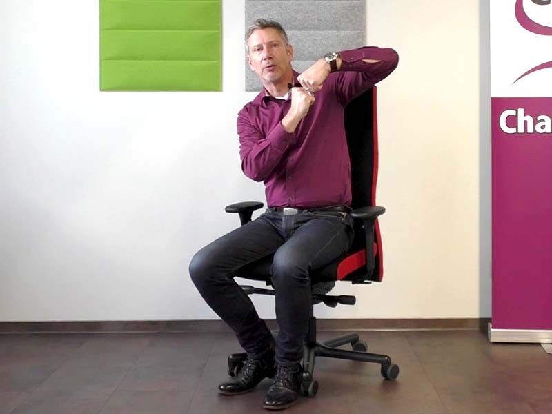 Götz Reichel zeigt Auswirkungen von ERGO TOP auf die Bandscheiben Götz Reichel zeigt Auswirkungen von ERGO TOP auf die Bandscheiben