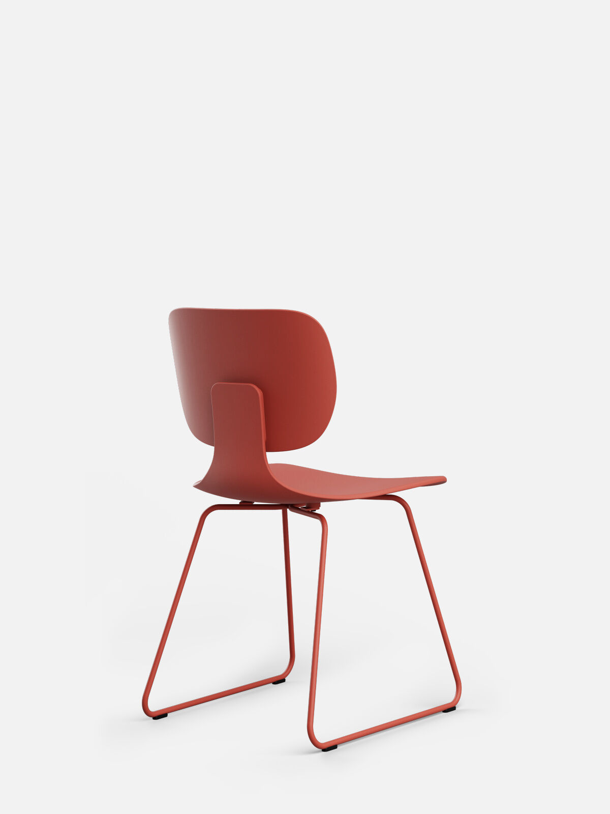 Moderner roter Stuhl mit geschwungener Rückenlehne und schlankem Metallgestell auf weißem Hintergrund.