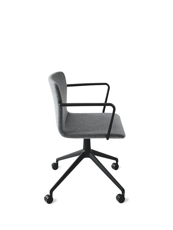Moderner, grauer Bürostuhl mit schwarzem Gestell und Rollen, fördert ergonomisches, dynamisches Sitzen.