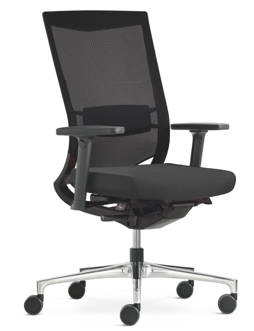 Moderner ergonomischer Bürostuhl mit Netzrückenlehne, verstellbaren Armlehnen und Chromfußkreuz auf Rollen.