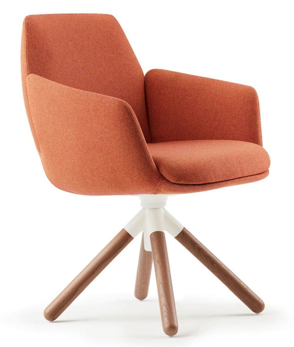 Ergonomischer Stuhl mit orangefarbenem Stoffbezug und Holzbeinen, ideal für gesundes, dynamisches Sitzen im Büro.