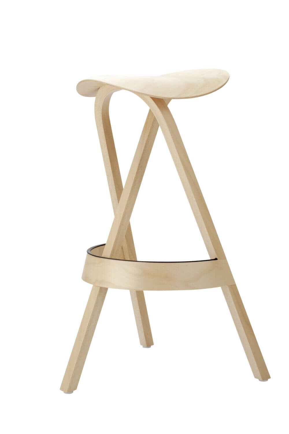 Moderner ergonomischer Hocker aus hellem Holz mit geschwungener Sitzfläche und stabilem Fußdesign.