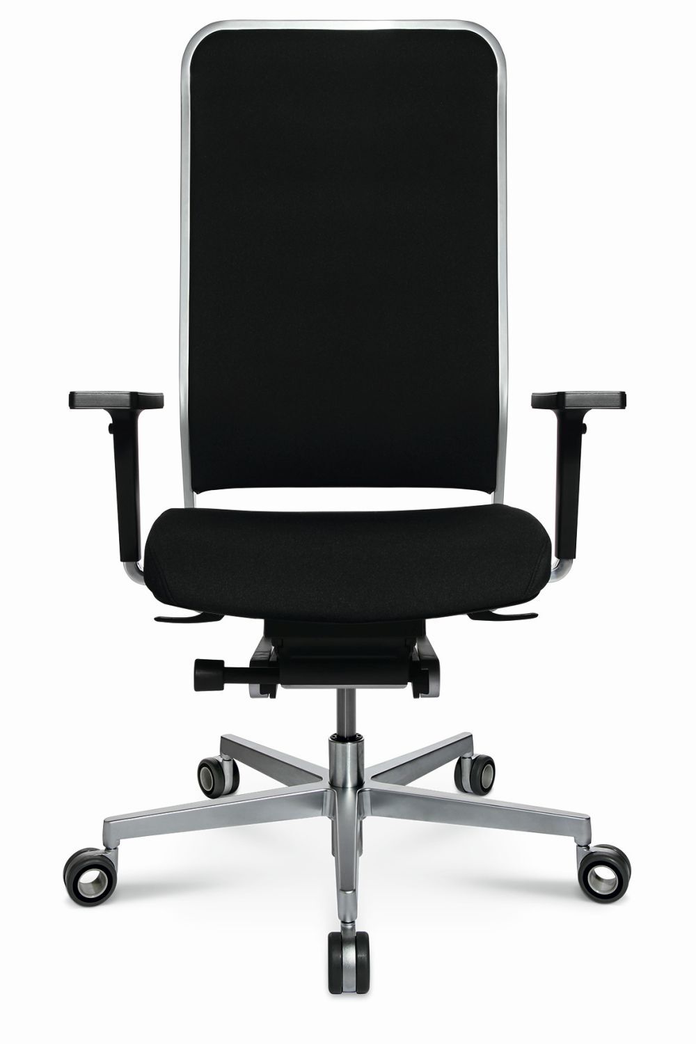 Ergonomischer Bürostuhl mit schwarzer Polsterung, verstellbaren Armlehnen und silbernem Drehfuß für dynamisches Sitzen.