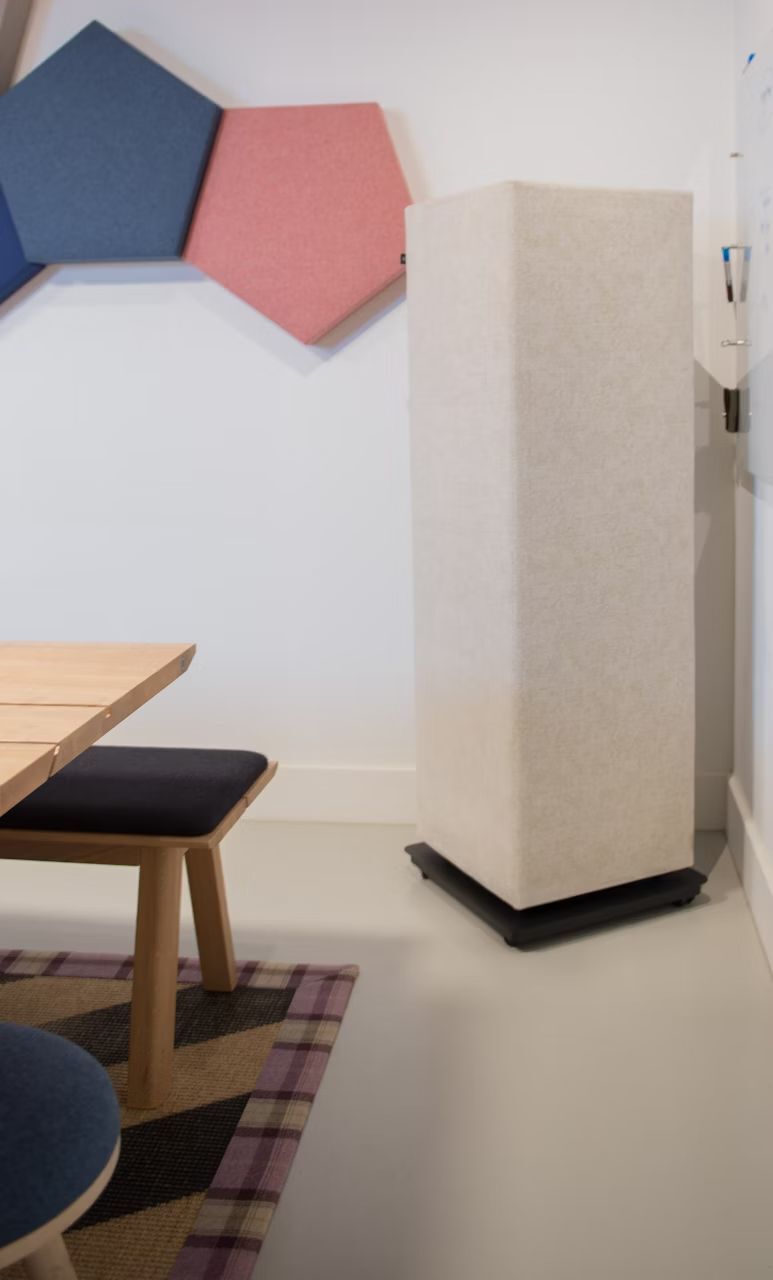 BuzziSpace BuzziTotem, Akustiksäule, verschiedene Formen und Größen