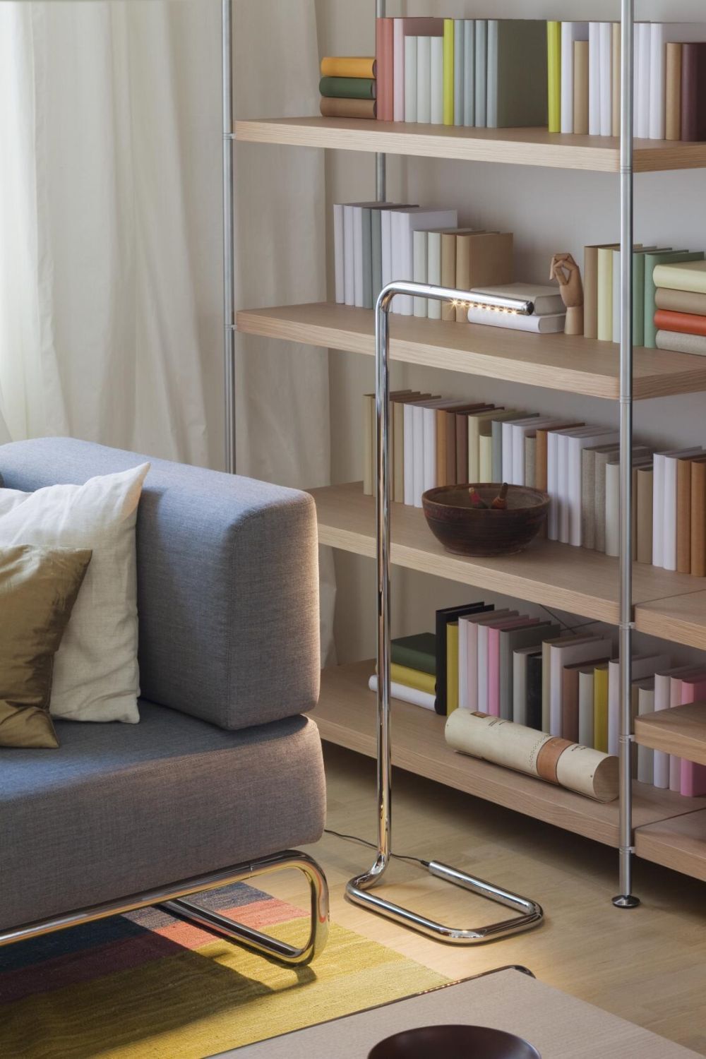 Thonet LUM 125 LED-Standleuchte,