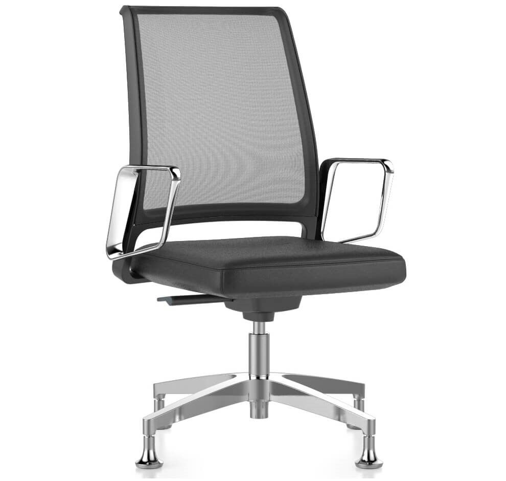 Ergonomischer Bürostuhl mit Netzrückenlehne und gepolstertem Sitz, verchromte Armlehnen und Fußkreuz für dynamisches Sitzen.