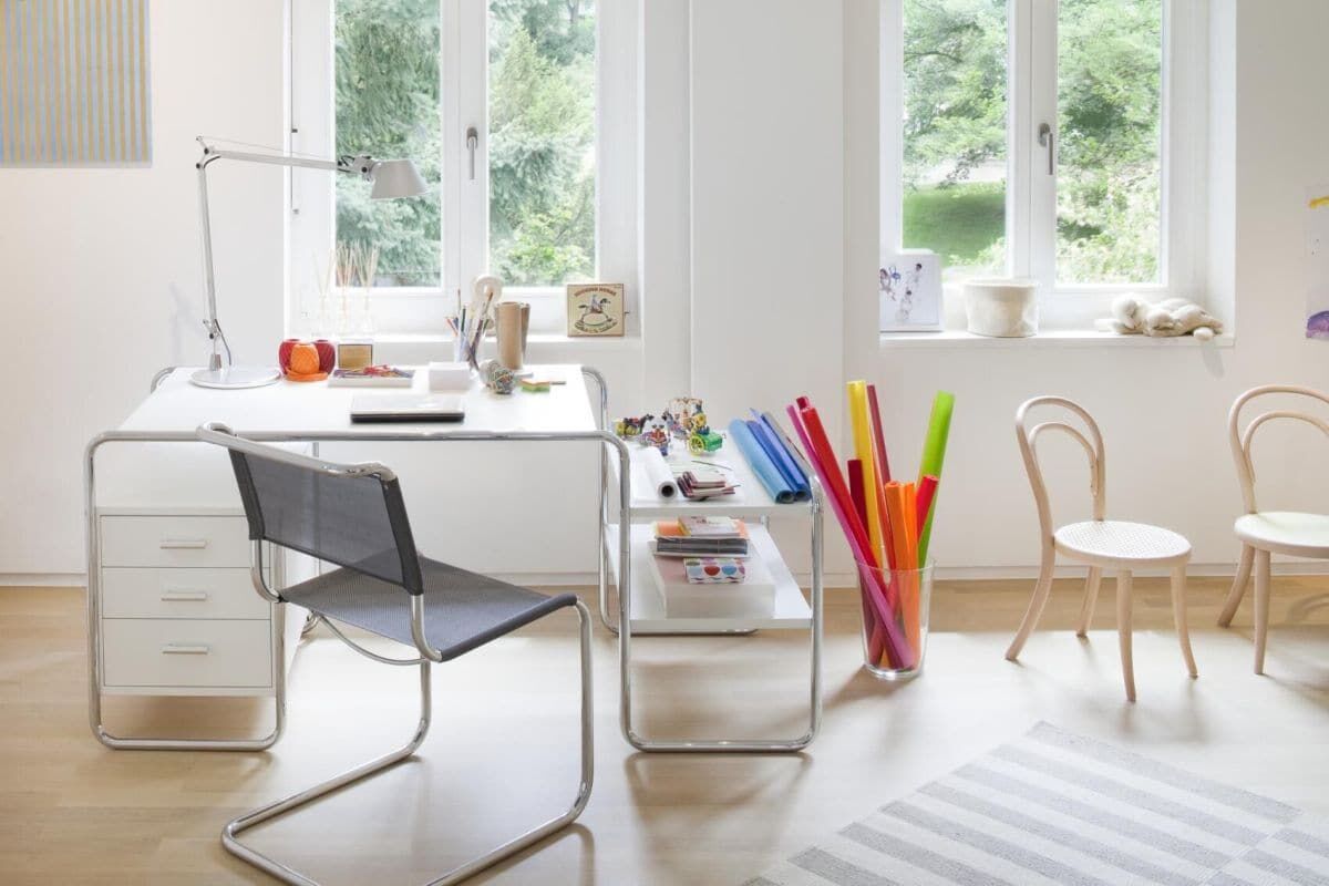 Thonet S 285, Schreibtisch, Stahlrohrgestell,