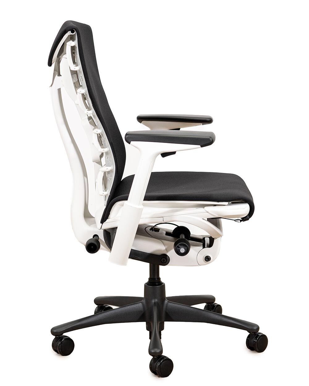 Herman Miller Embody Black & White mit Armlehnen