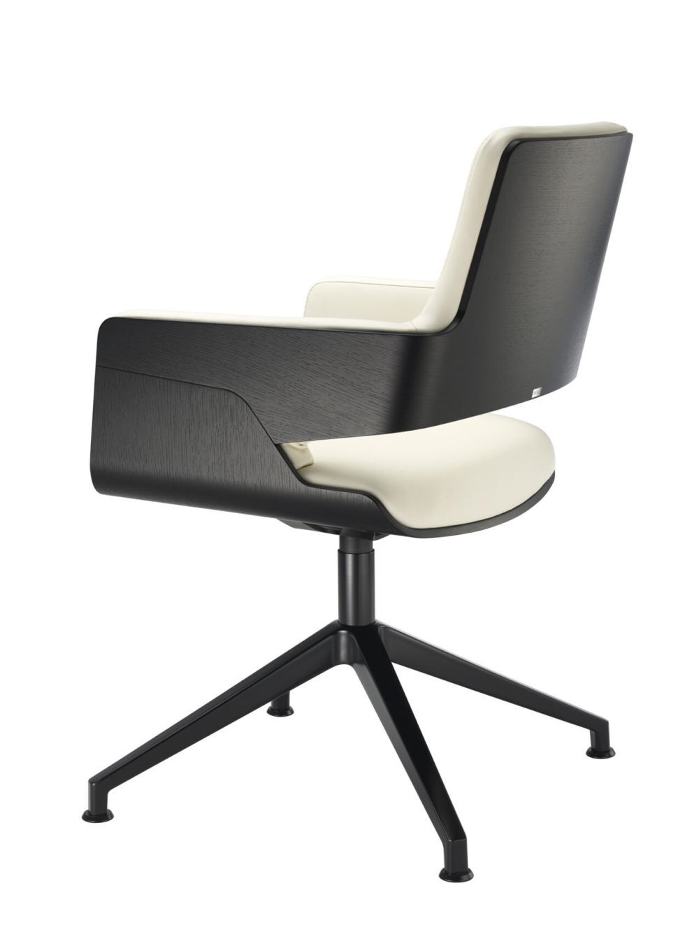 Ergonomischer Bürostuhl mit schwarzem Holzrücken und weißer Polsterung, seitliche Ansicht auf schwarzem Metallfuß.