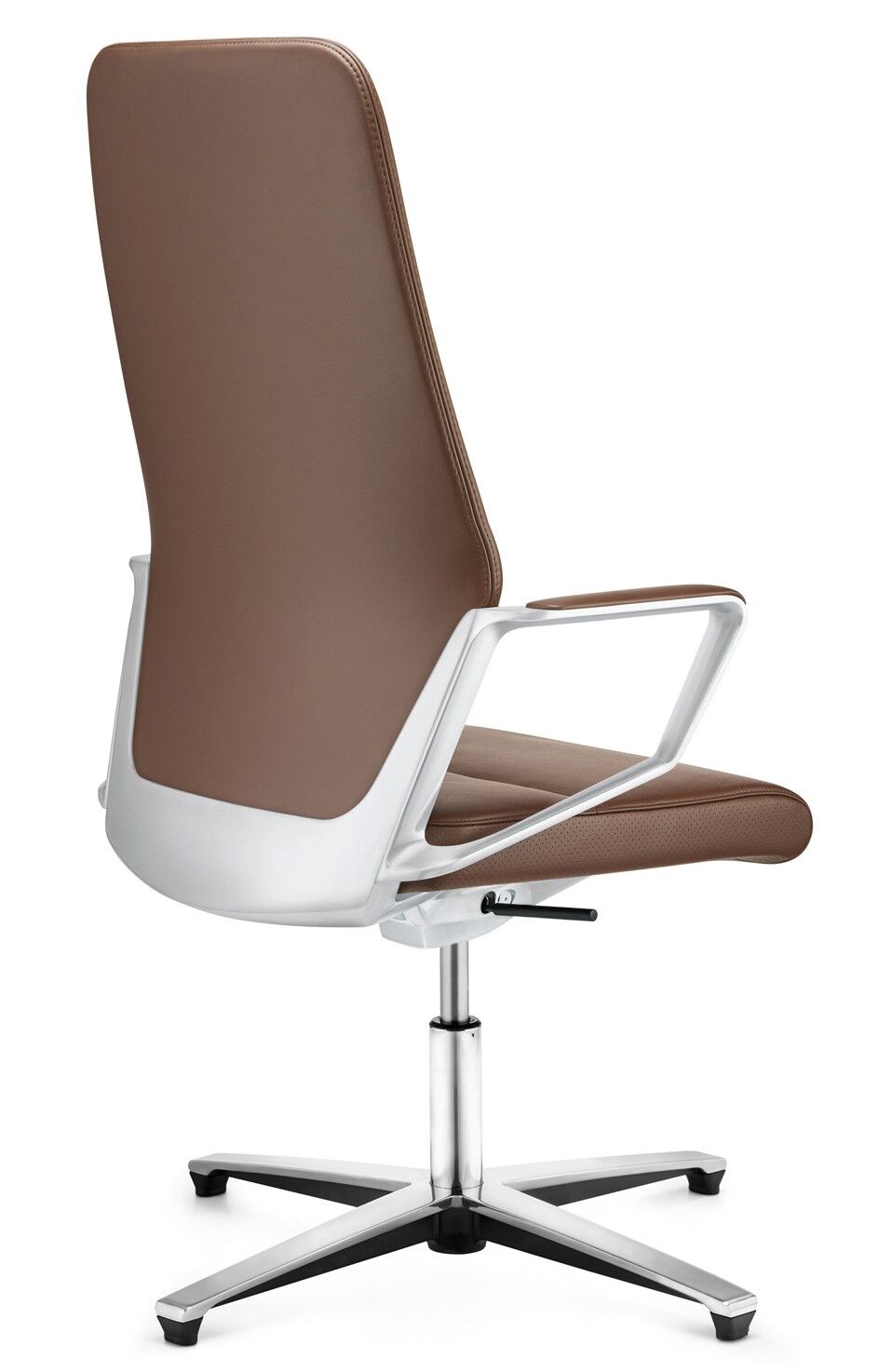 Ergonomischer Bürostuhl mit braunem Lederbezug und verstellbarer Rückenlehne, hochwertige Materialien, stilvolles Design.