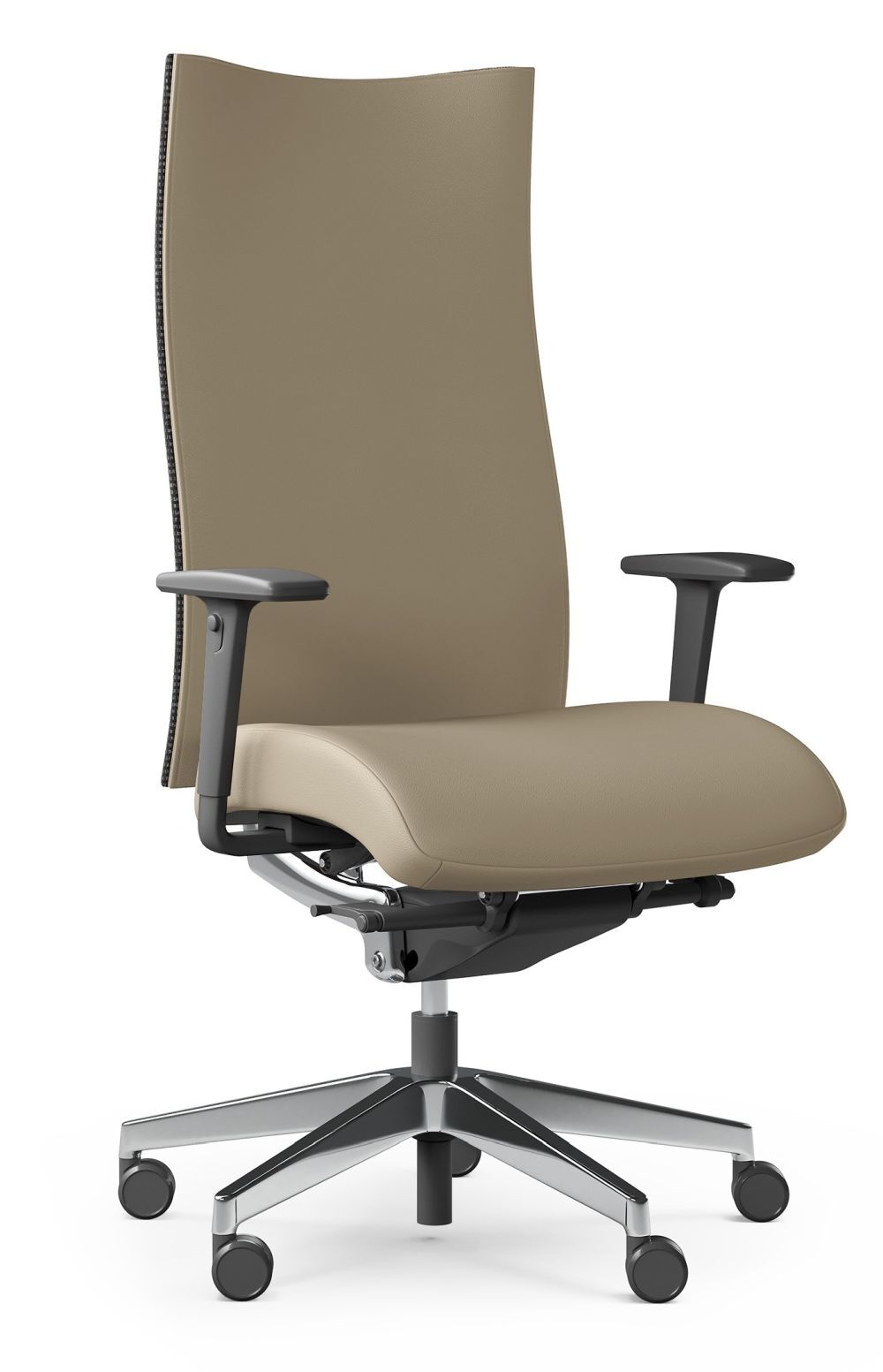 Beiger, ergonomischer Bürostuhl mit hoher Rückenlehne und verstellbaren Armlehnen auf einem fünfrädrigen Metallfuß.