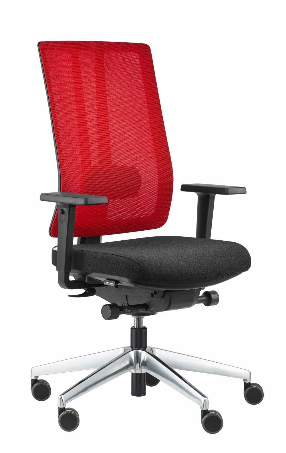 Ergonomischer Bürostuhl mit roter Netzrückenlehne, schwarzen Armlehnen und Sitz, auf rollbarem Chromfuß.