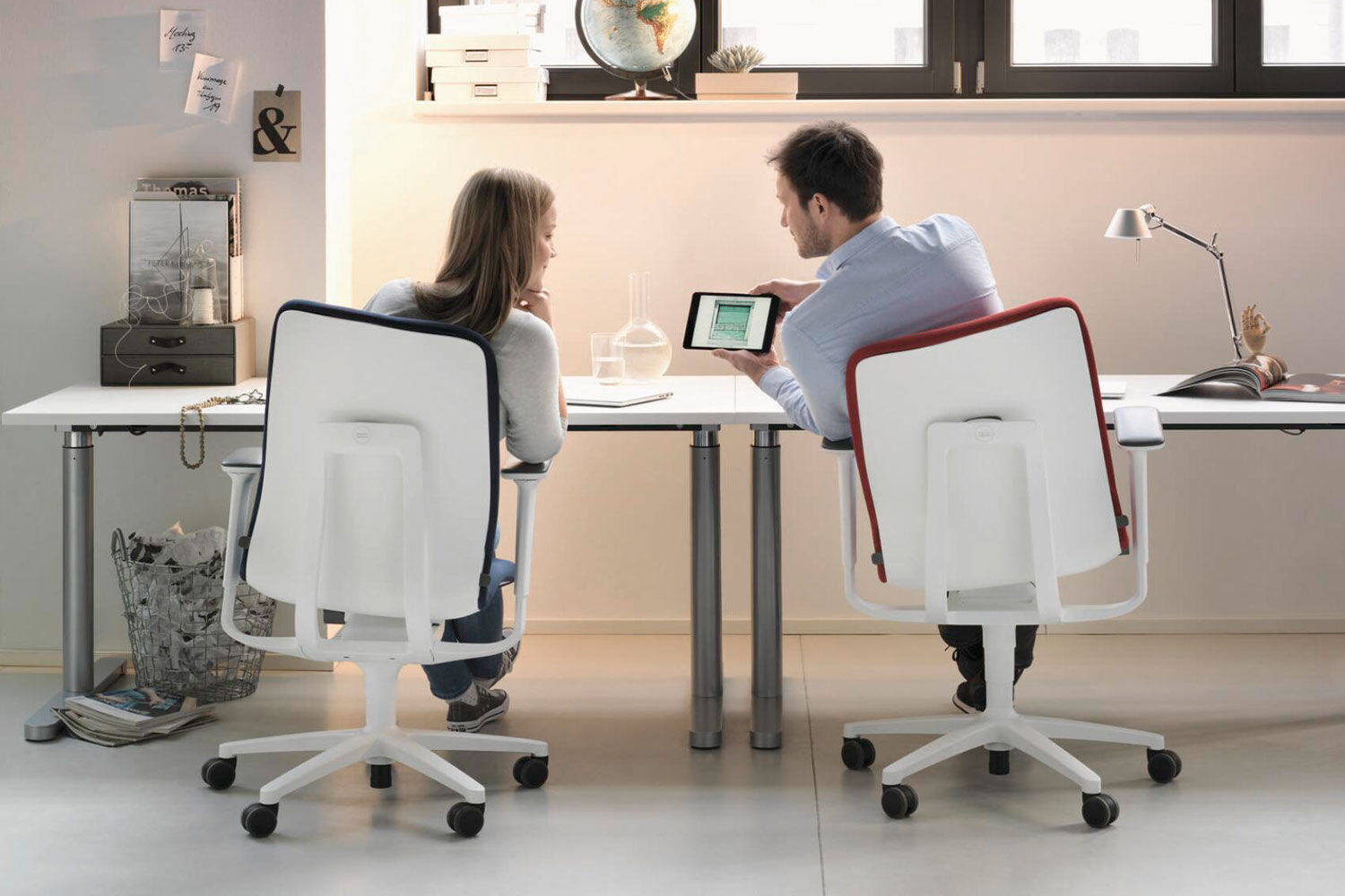 Wilkhahn AT Bürostuhl mit automatischer Gewichtseinstellung am Shared Desk