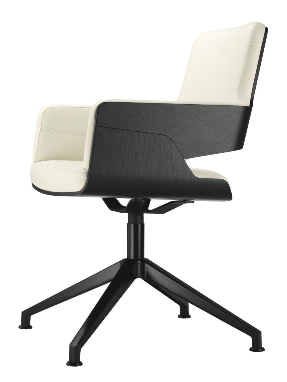 Ergonomischer Bürostuhl mit weißem Polster, schwarzem Holzrahmen und stabilem Metallfuß, seitlich fotografiert.