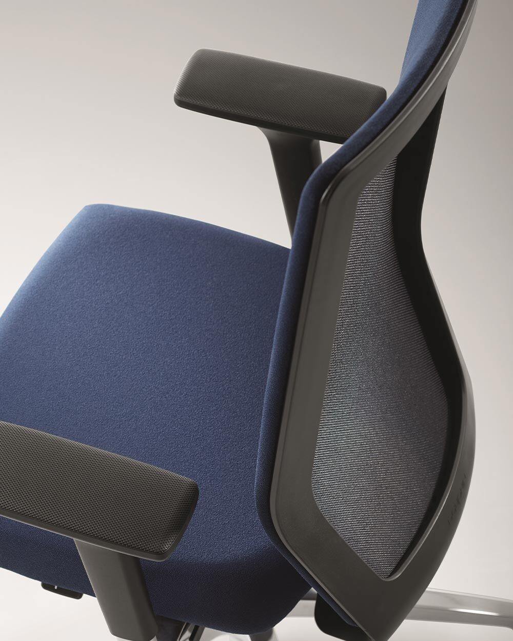 Dauphin Stilo mesh comfort ST 6825, Bürostuhl,