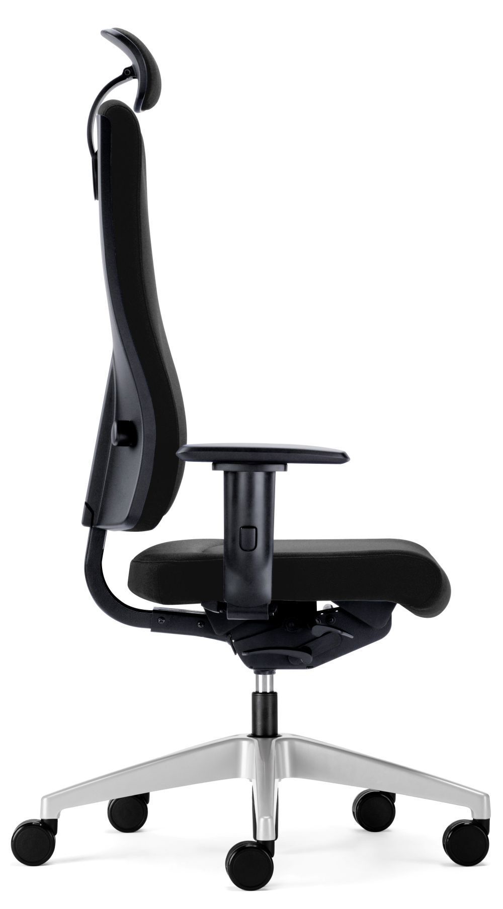 Ergonomischer Bürostuhl in Seitenansicht, mit schwarzem Polstersitz, verstellbarer Rückenlehne und Kopfstütze.