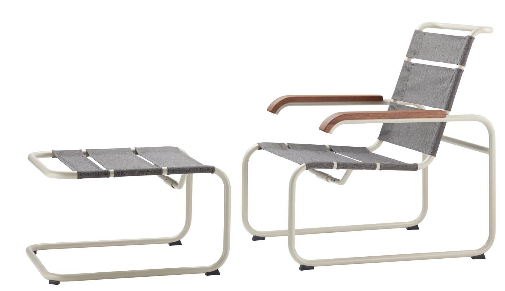 Moderner Lounge-Stuhl und Fußstütze aus Metall mit grauem Stoffbezug und Holzarmlehnen.