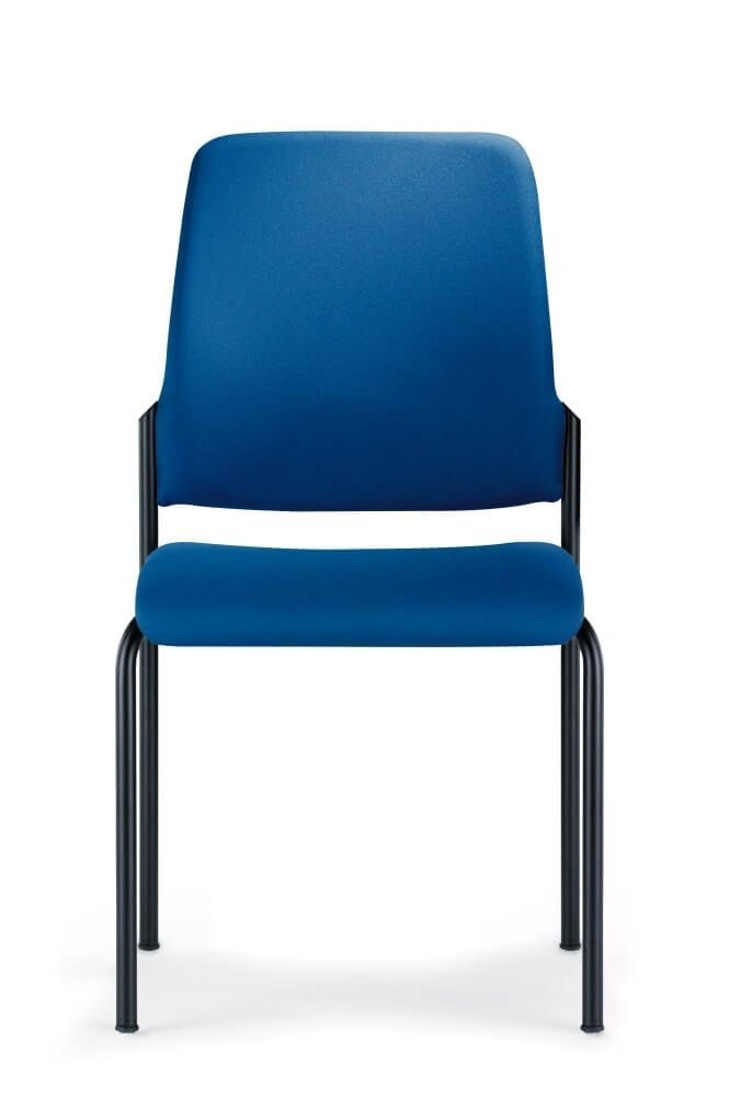 Blauer ergonomischer Stuhl mit schwarzem Metallgestell, ideal für Büro- oder Konferenzräume.