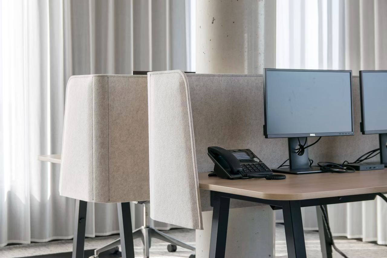 BuzziSpace BuzziWrap Desk, Schreibtisch-Trennwand, viele Formate