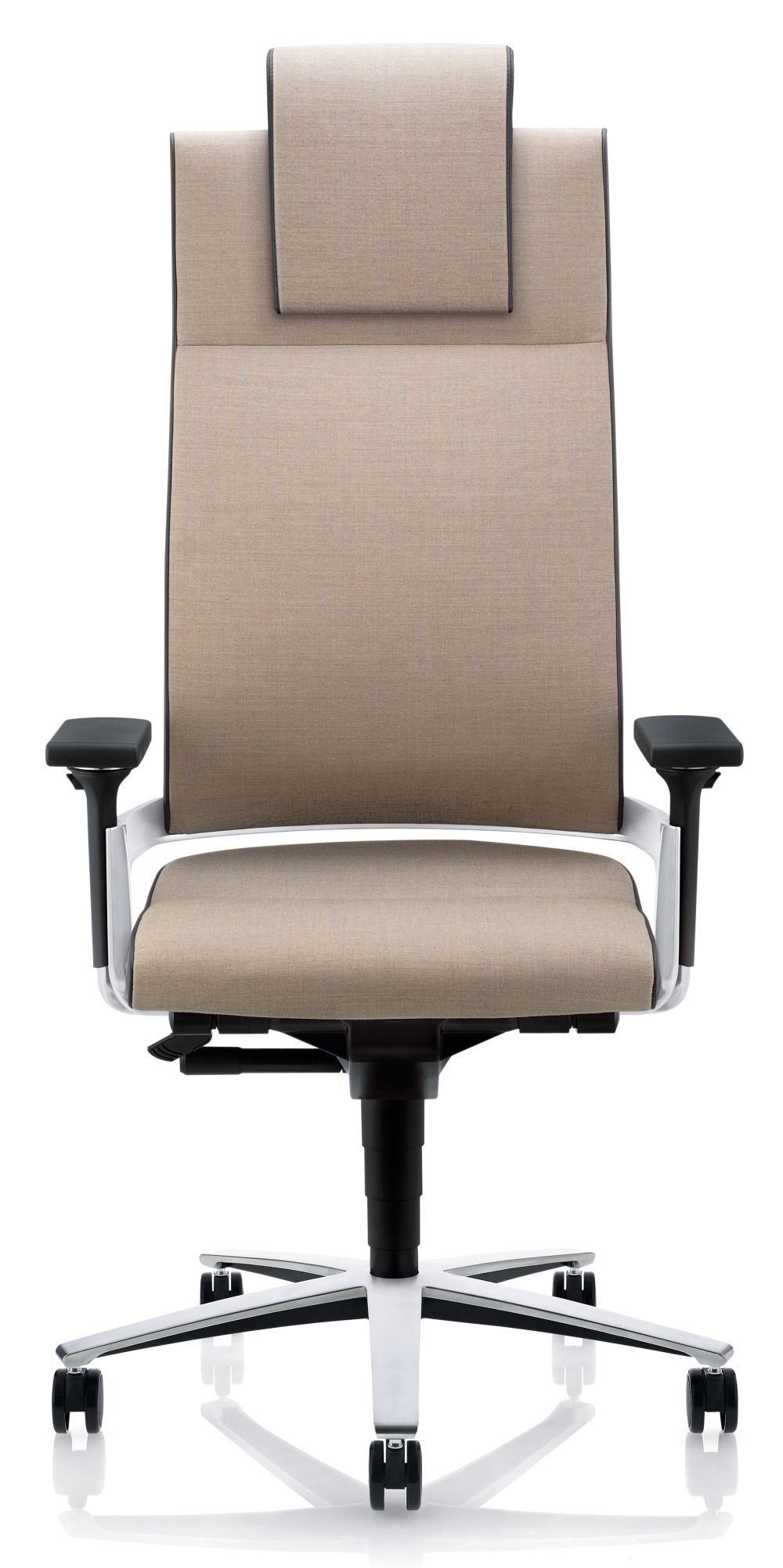 Ergonomischer Bürostuhl mit hoher Rückenlehne, Kopfstütze und Polsterung in Beige, auf Rollen und verstellbar.