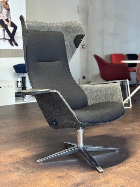 Klöber Wooom woo75, Lounge-Sessel, Heizung und Massage (Ausstellungsexemplar)