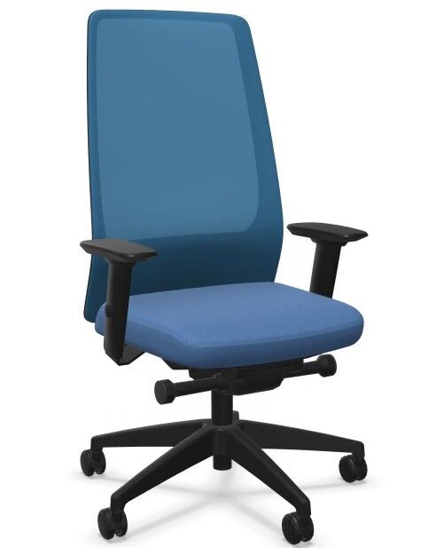 Ergonomischer Bürostuhl mit blauer Polsterung, verstellbaren Armlehnen und schwarzem Drehgestell auf Rollen.