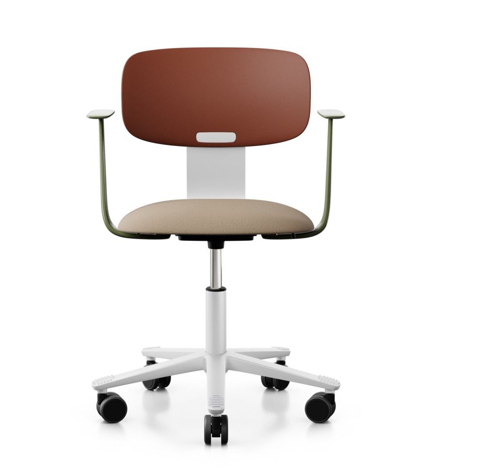 Moderner ergonomischer Bürostuhl mit brauner Rückenlehne, beigem Sitz und weißen Rollen für dynamisches Sitzen.