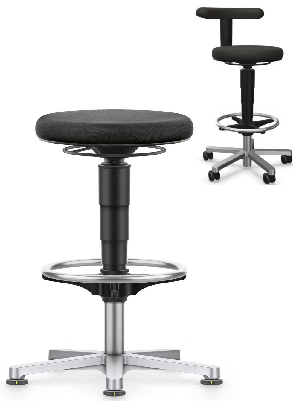 Zwei schwarze ergonomische Bürostühle mit verstellbaren Höhen und Rollen auf einem silbernen Fußkreuz.