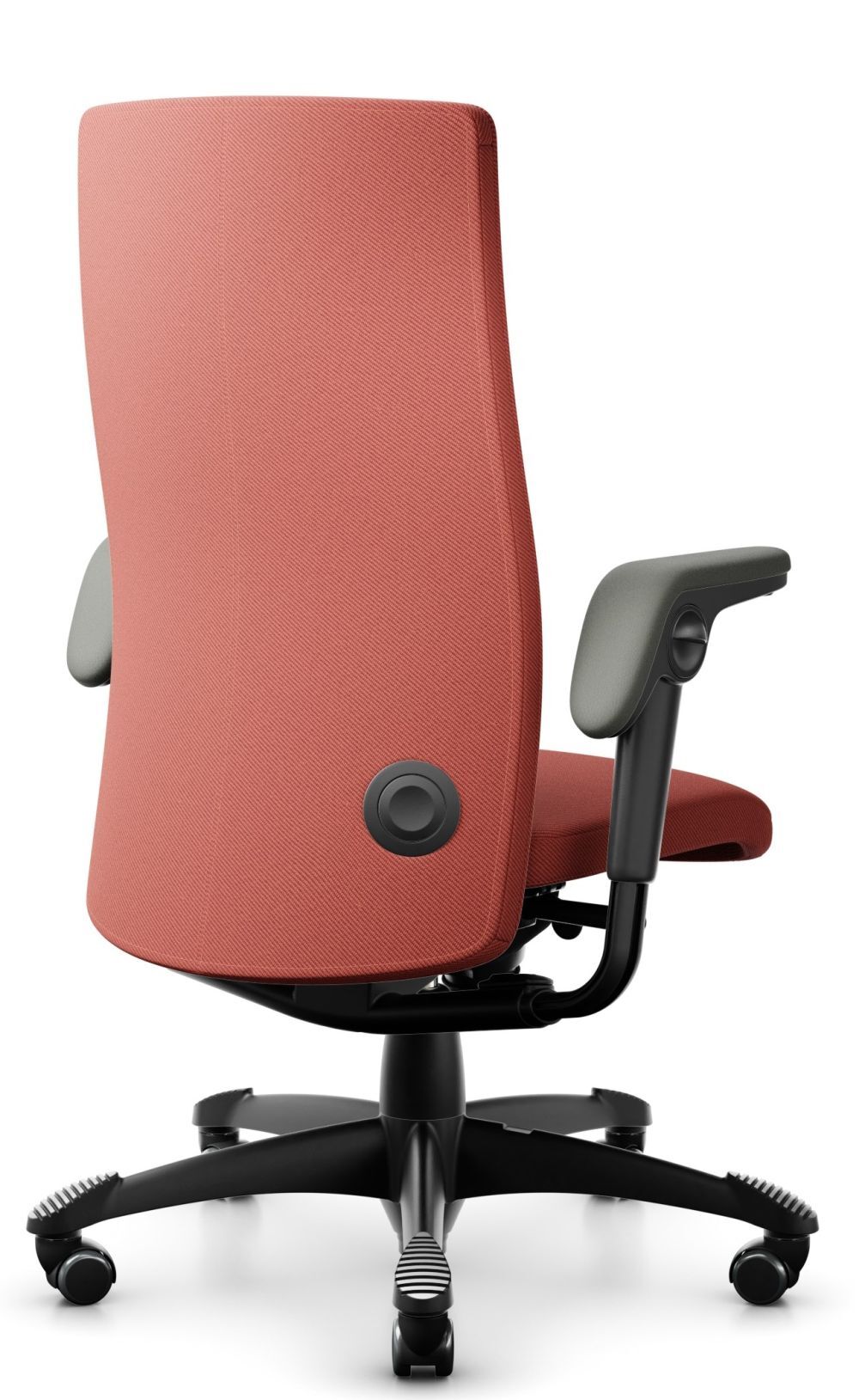 Ergonomischer Bürostuhl mit rotem Bezug, verstellbaren Armlehnen und fünf Rollen, Rückansicht gezeigt.