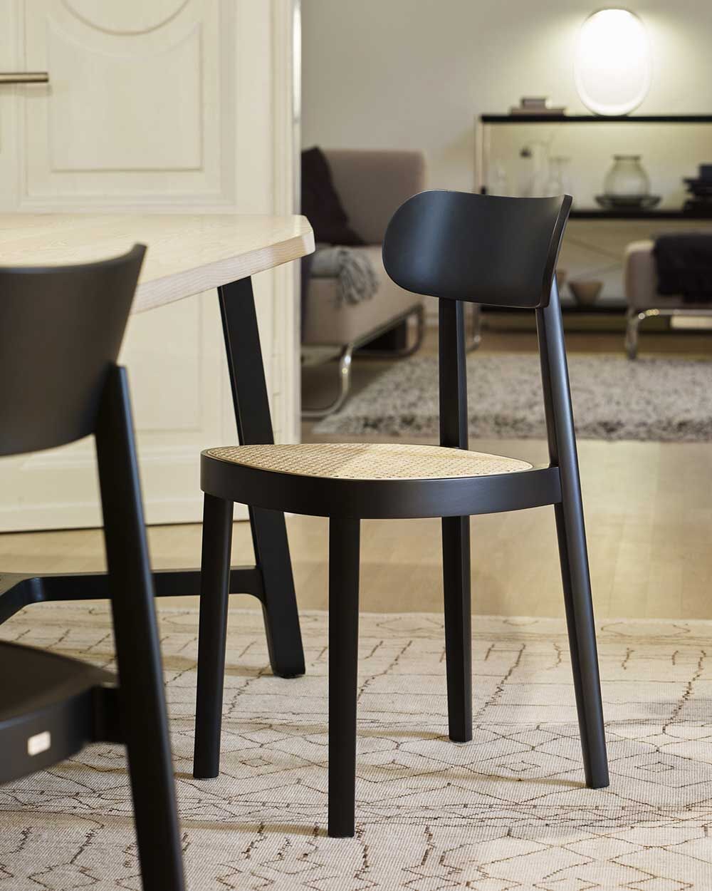 Thonet 118 Holzstuhl mit Rohrgeflecht-Sitz TP29